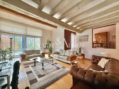 Maison - 290 m² - 10 pièces