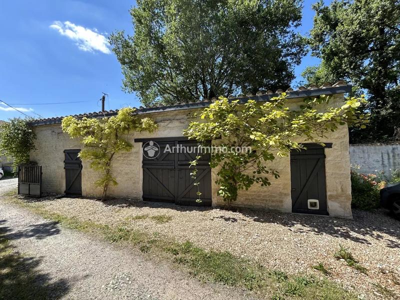 Maison - 328 m² - 10 pièces