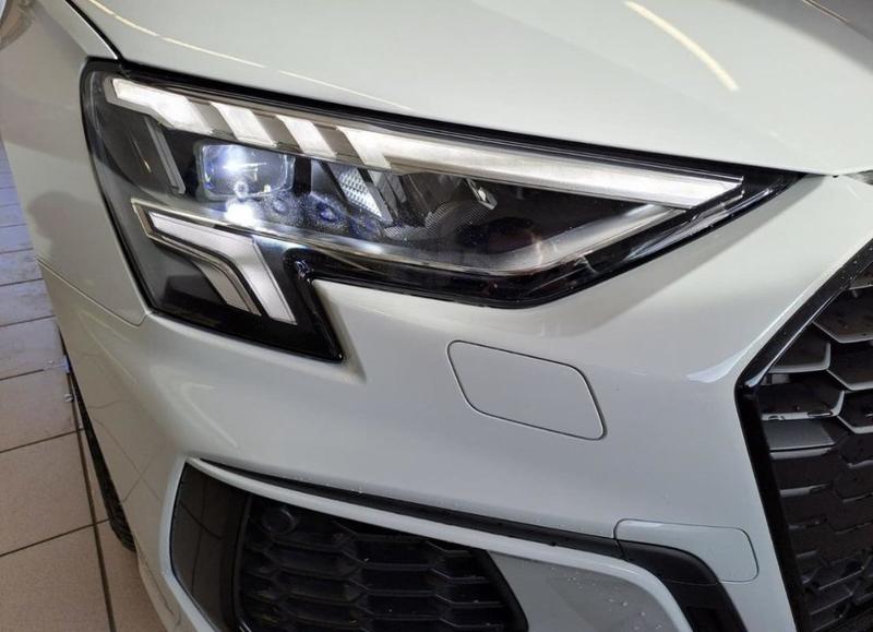 Audi A3 sportback 40 TFSIe s-Line 204 Hybride Rechrageable / Affichage Tete Haute Camera de Recul Audi Sound System