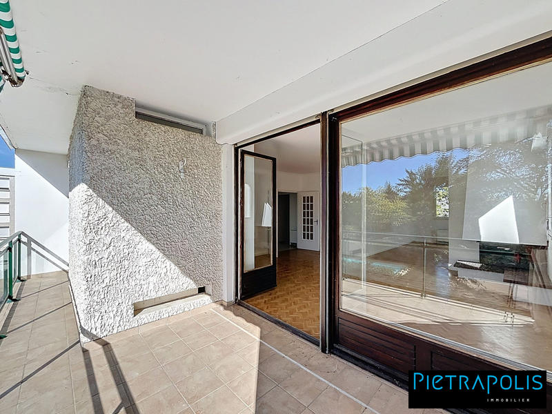 Appartement - 110 m² - 5 pièces