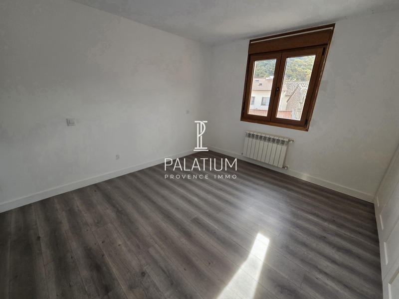 Appartement - 101 m² - 4 pièces