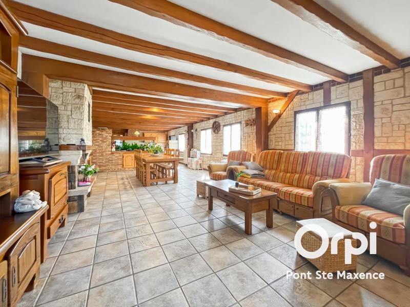 Maison - 218 m² - 6 pièces