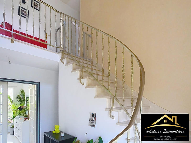 Maison traditionnelle - 125 m² - 8 pièces