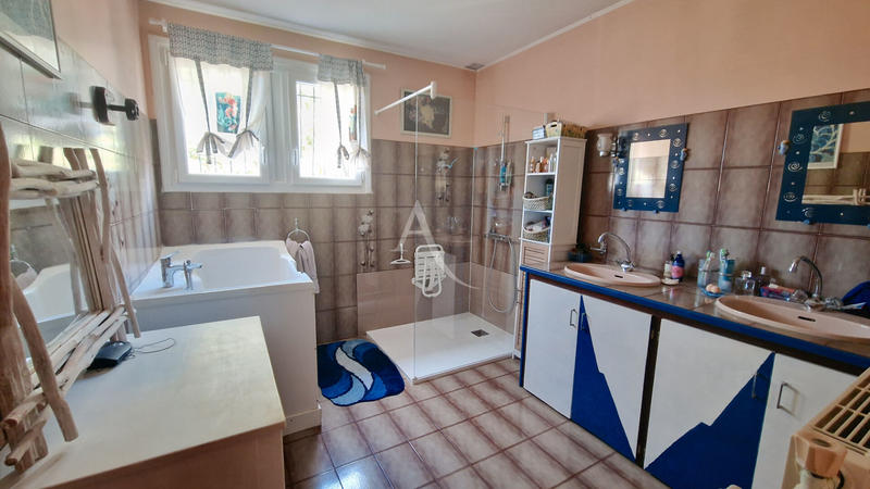 Maison - 135 m² - 5 pièces