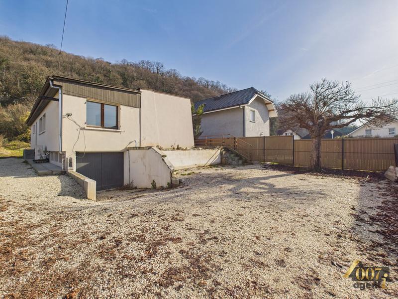 Maison - 158 m² - 6 pièces