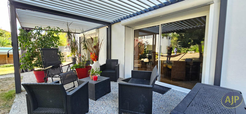 Maison - 170 m² - 6 pièces