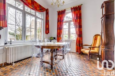 Maison - 250 m² - 5 pièces