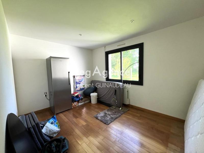 Maison - 180 m² - 8 pièces