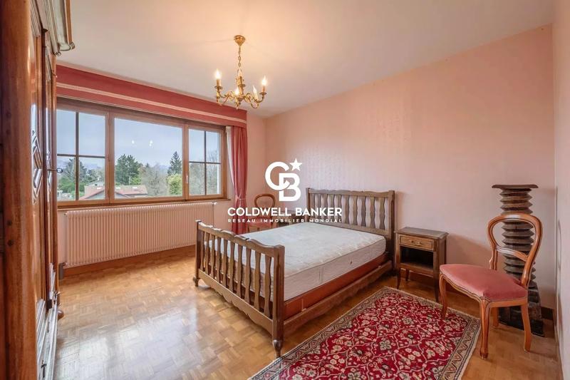 Maison - 206 m² - 10 pièces