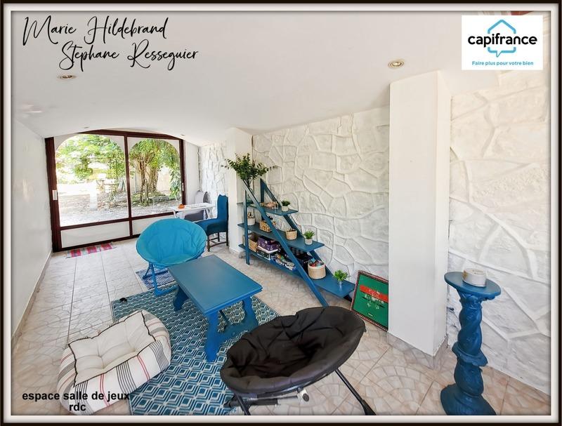 Maison - 254 m² - 12 pièces