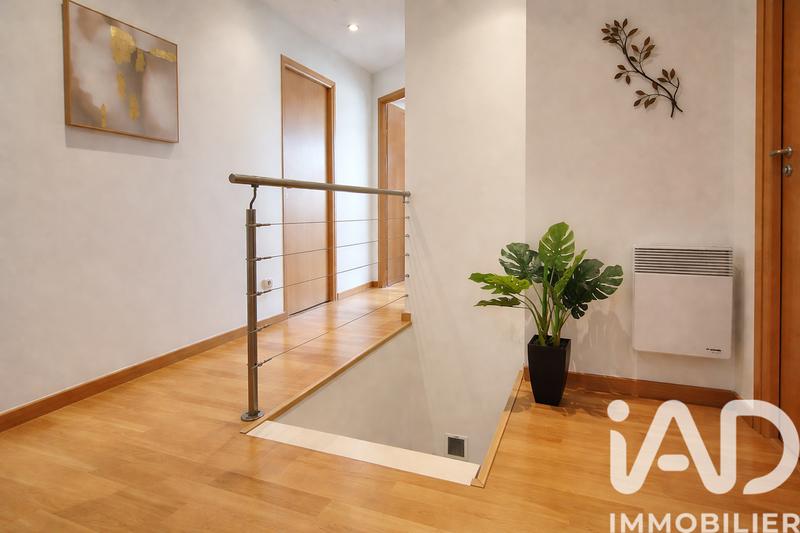Maison - 189 m² - 7 pièces