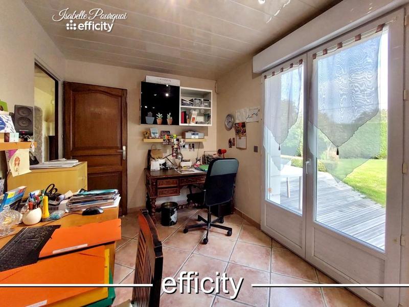 Maison - 215 m² - 6 pièces