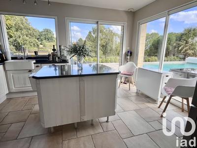 Maison - 230 m² - 5 pièces