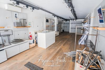 Local commercial - 74 m² - 2 pièces