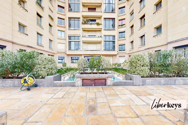 Studio - 10 m² - 1 pièce