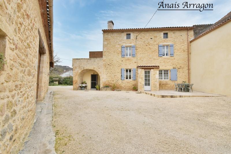 Maison en pierre - 80 m² - 3 pièces