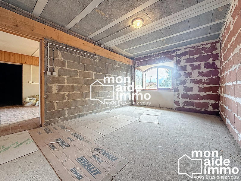 Maison - 355 m² - 10 pièces