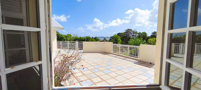 Villa - 351 m² - 9 pièces