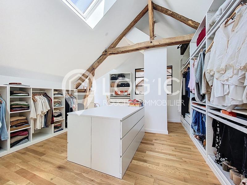 Maison - 240 m² - 7 pièces