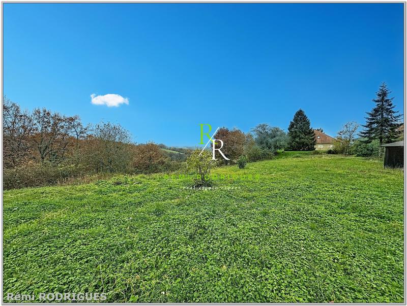 Terrain constructible - 2 700 m²