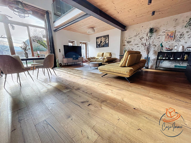 Maison - 203 m² - 7 pièces