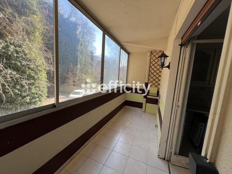 Appartement - 86 m² - 4 pièces