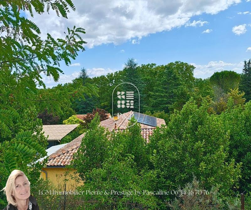 Maison - 202 m² - 6 pièces