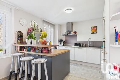 Maison - 166 m² - 7 pièces