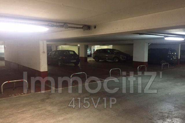 Parking / Garage - 12 m²