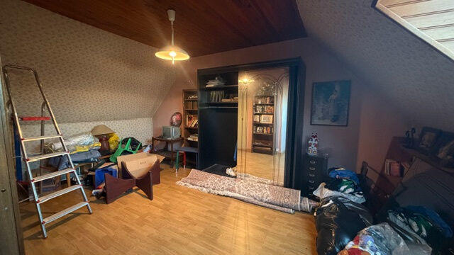 Maison - 97 m² - 6 pièces