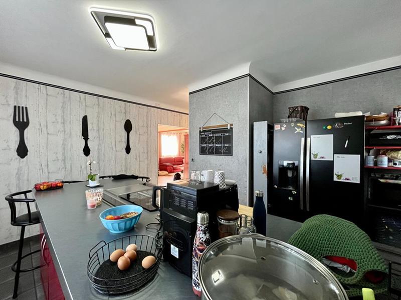 Maison - 206 m² - 8 pièces