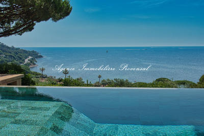 Villa - 260 m² - 6 pièces