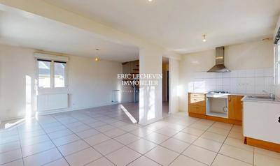 Maison - 88 m² - 6 pièces