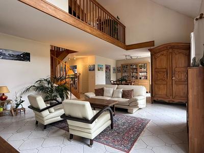 Maison - 142 m² - 7 pièces