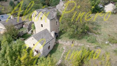 Maison - 248 m² - 11 pièces