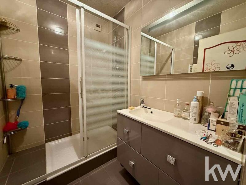 Appartement - 100 m² - 5 pièces