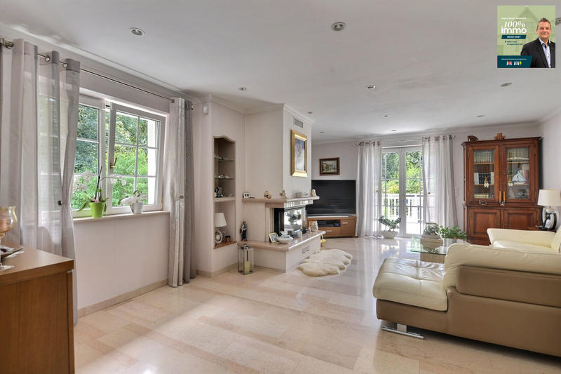 Maison - 232 m² - 7 pièces