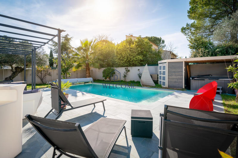 Maison - 137 m² - 6 pièces