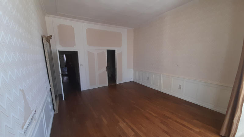 Maison - 315 m² - 12 pièces