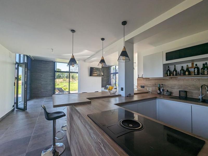 Villa - 170 m² - 6 pièces