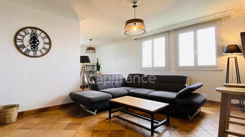 Appartement - 75 m² - 3 pièces