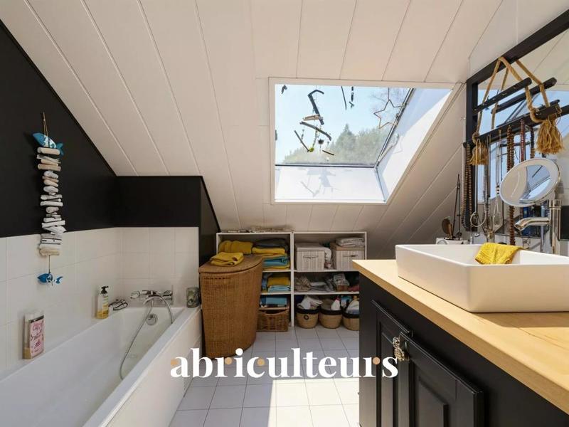 Propriété - 433 m² - 16 pièces