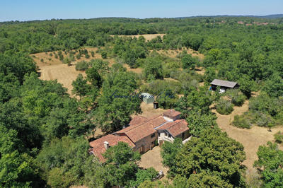 Maison - 221 m² - 11 pièces