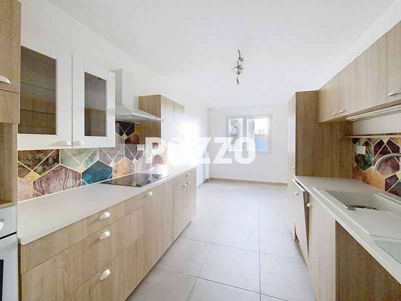 Appartement - 83 m² - 4 pièces