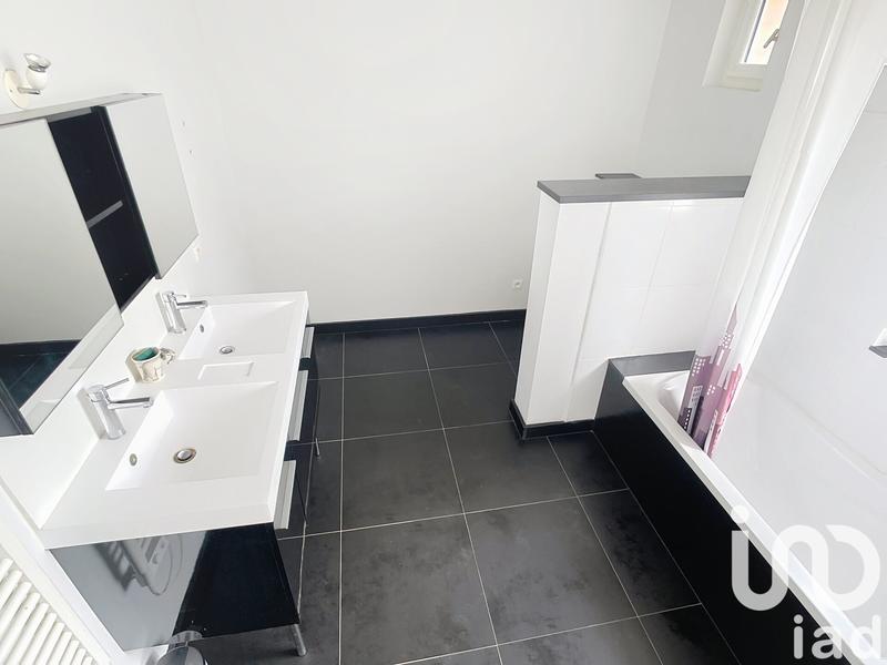 Maison - 195 m² - 6 pièces