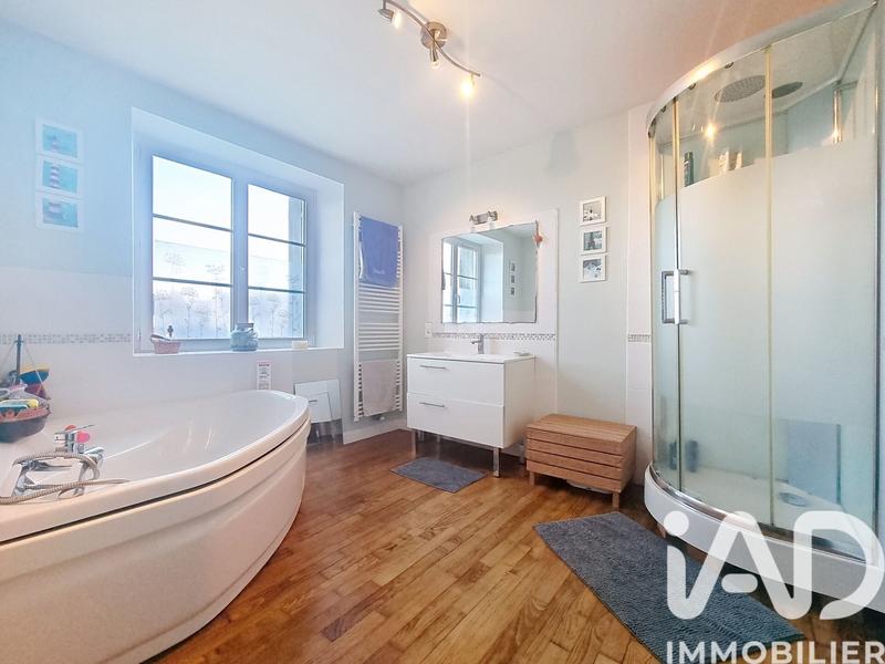 Maison de village - 139 m² - 9 pièces