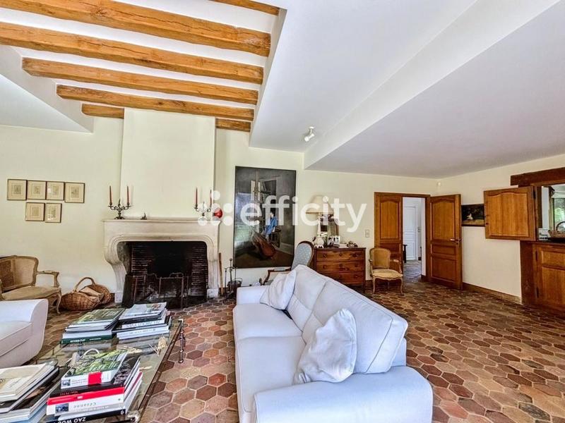 Maison - 240 m² - 9 pièces