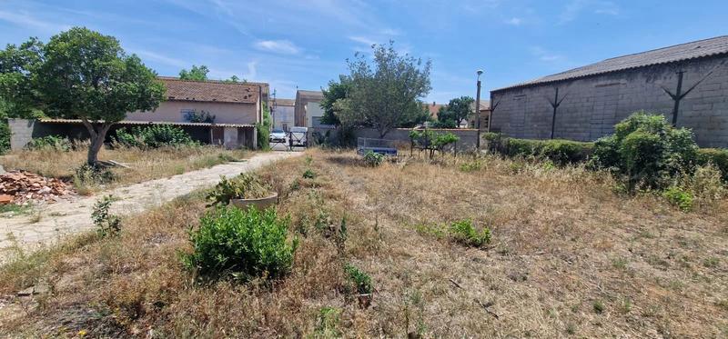 Terrain constructible - 631 m²
