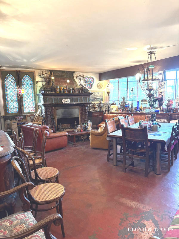 Maison - 405 m² - 5 pièces