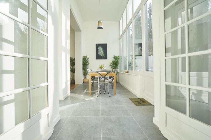 Demeure - 233 m² - 11 pièces